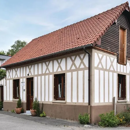 3 Bedroom Stunning In Prázdninový dům Le Bourg-Dun